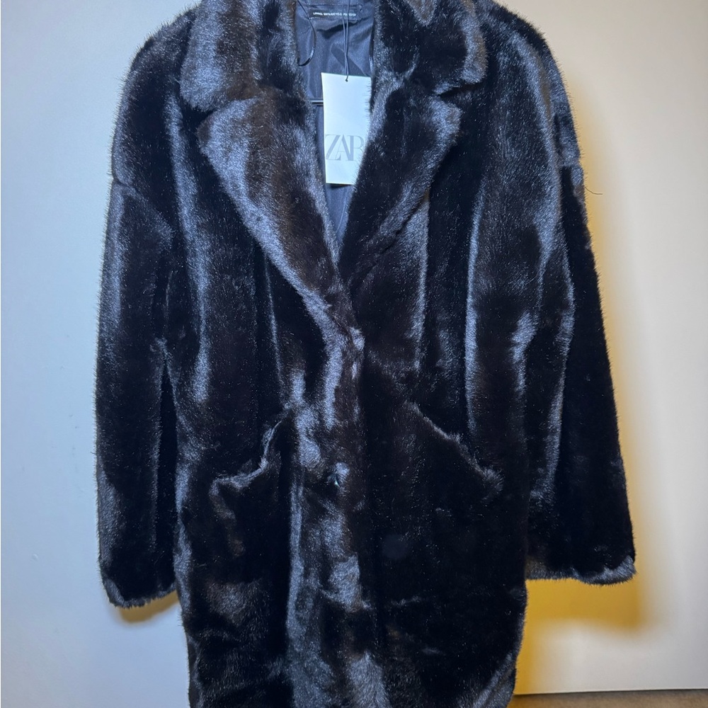 Zara Women's Black Faux Fur Coat